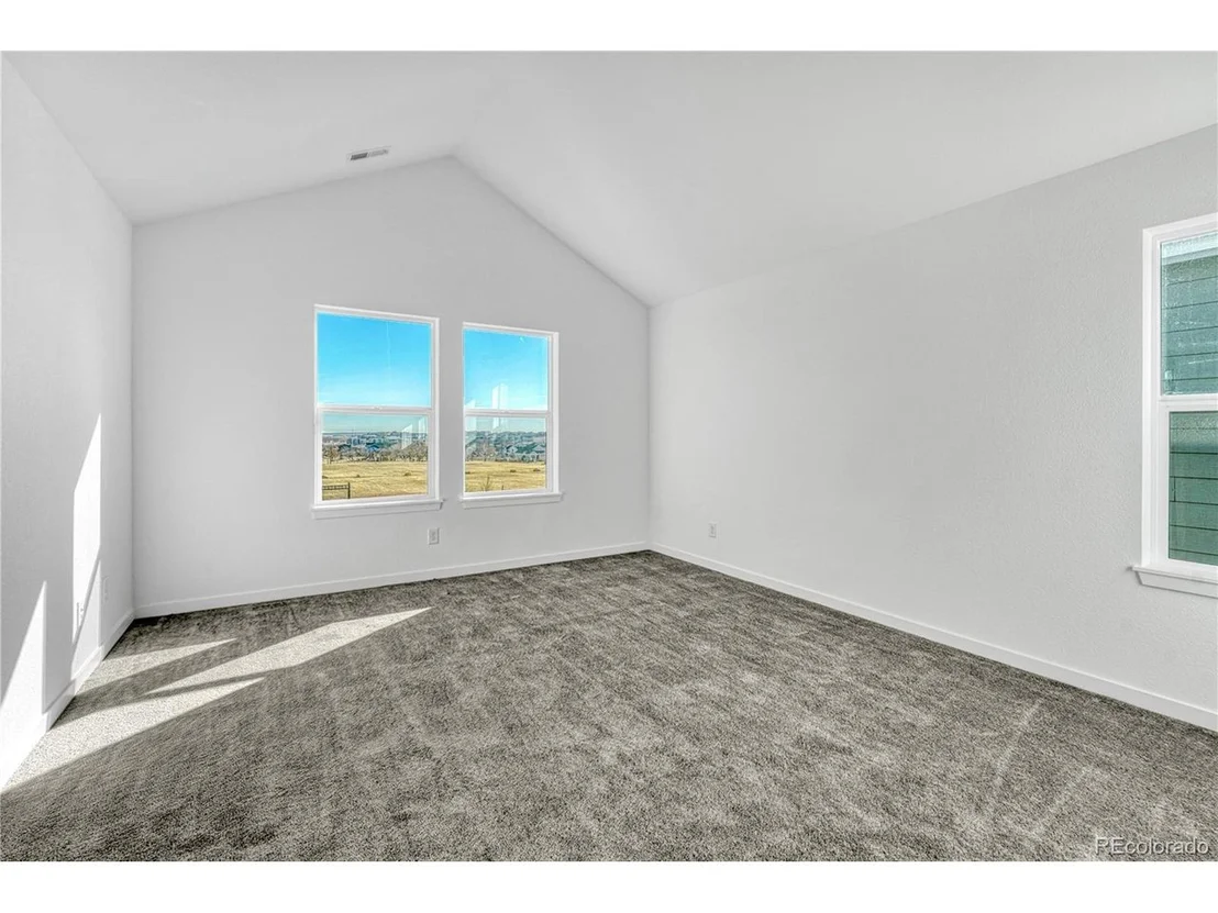 Photo of 246 Mohawk Cir