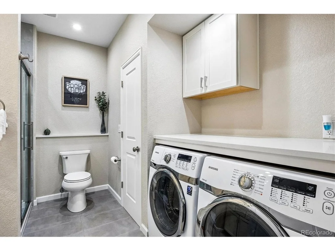 Photo of 5444 Fullerton Cir