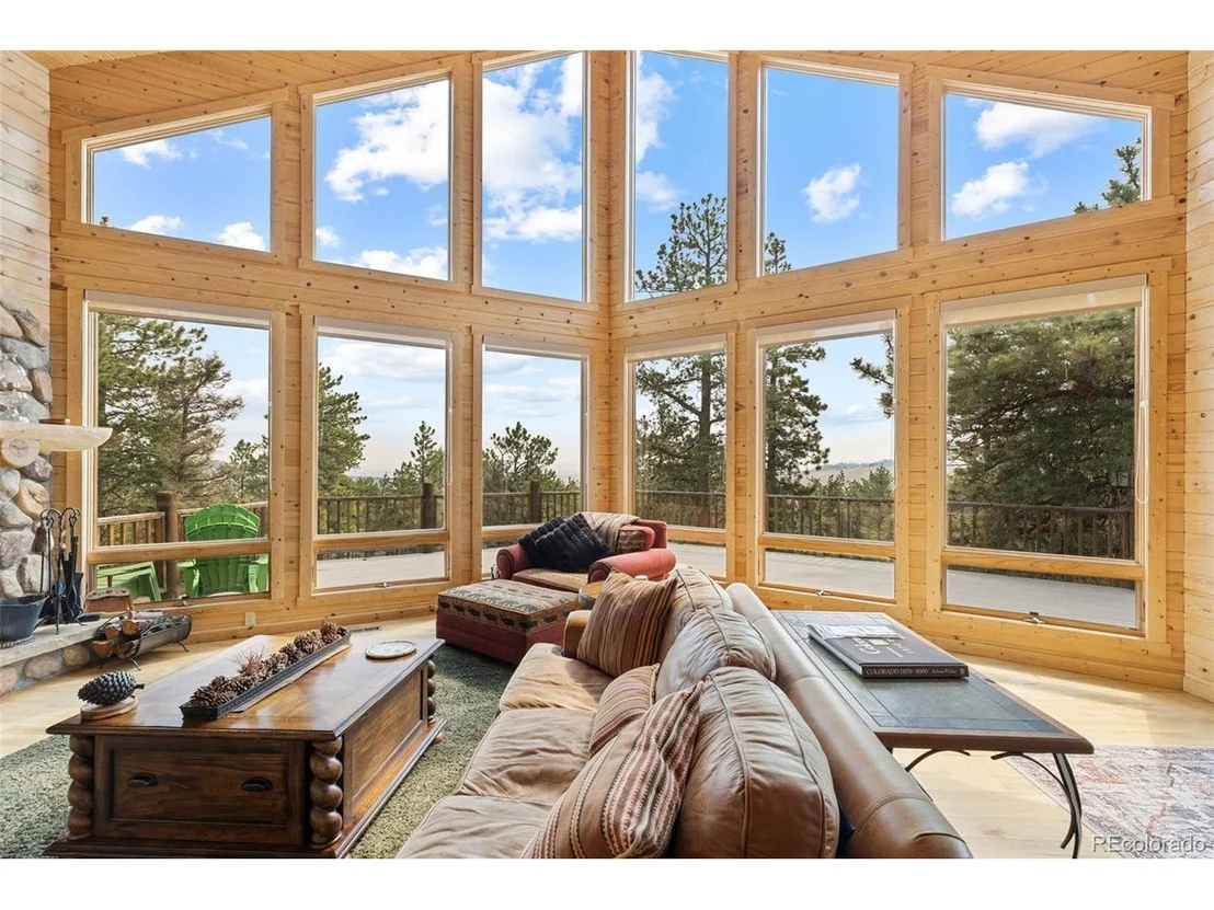 Photo of 559 Bellows Rd
