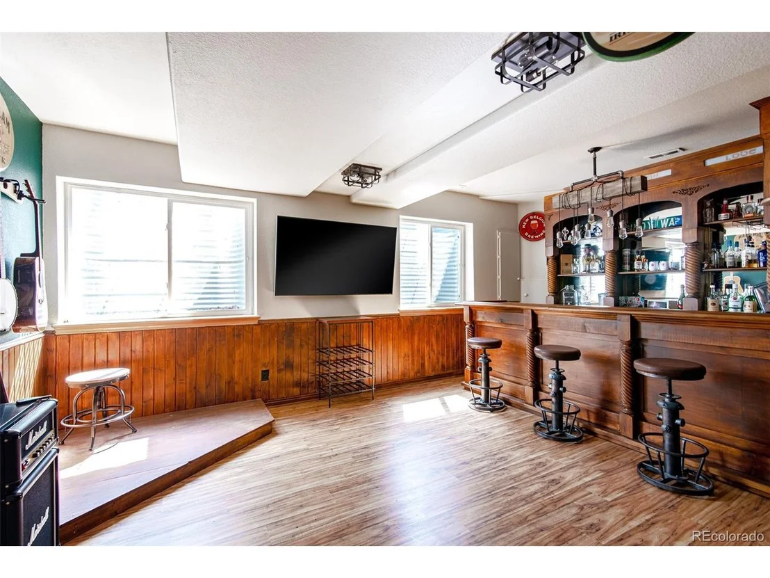 Photo of 1127 Wyndemere Cir