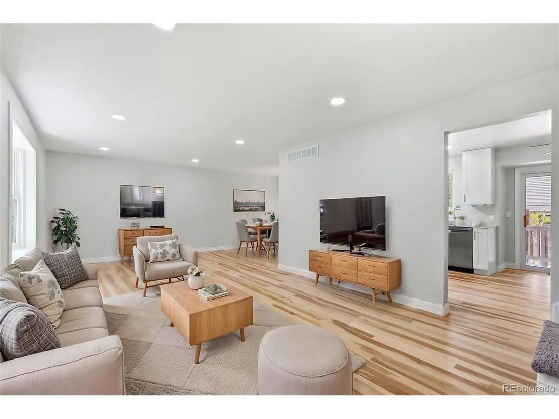 Photo of 8496 Quay Drive