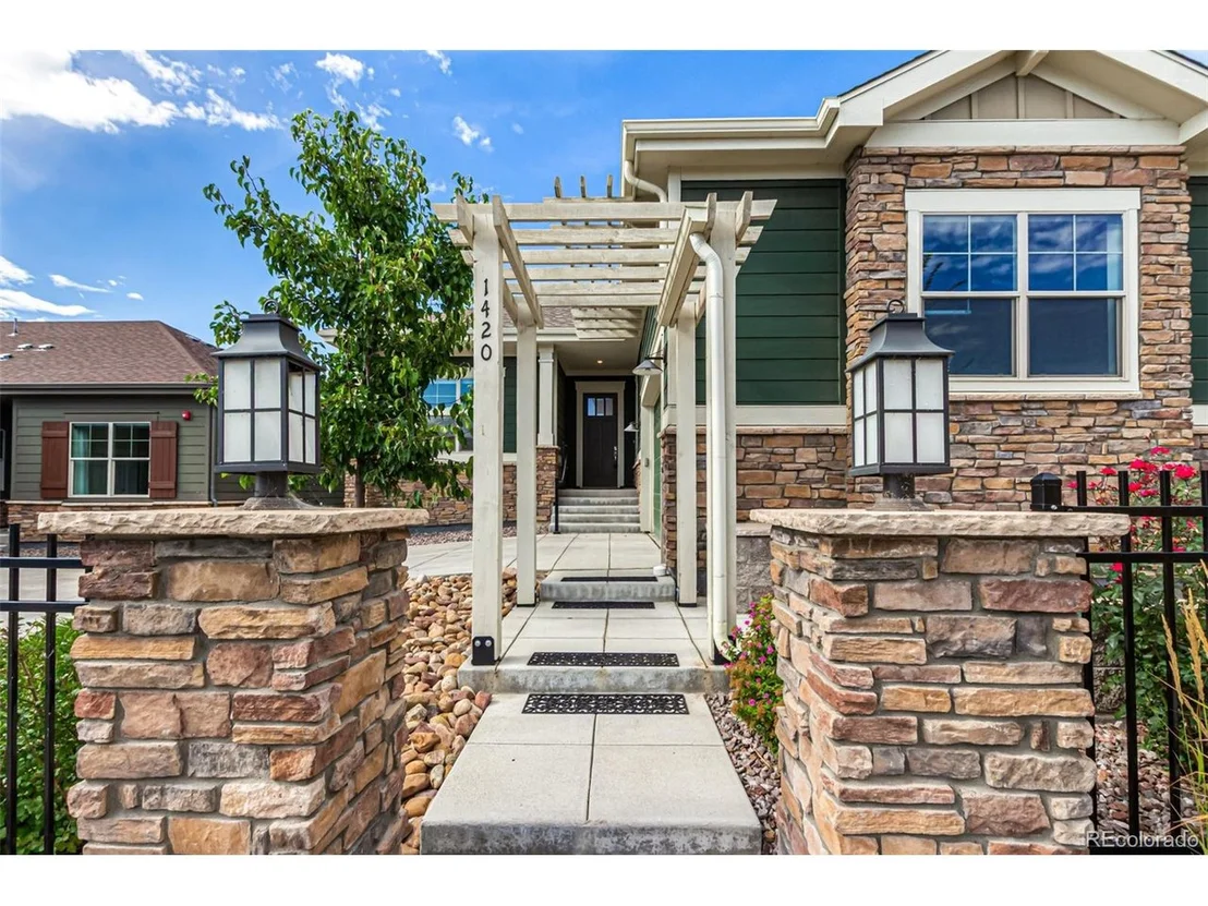 Photo of 1420 Lanterns Ln