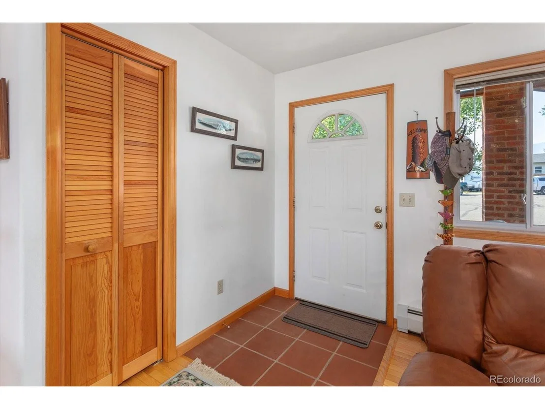 Photo of 1326 Angelview Cir