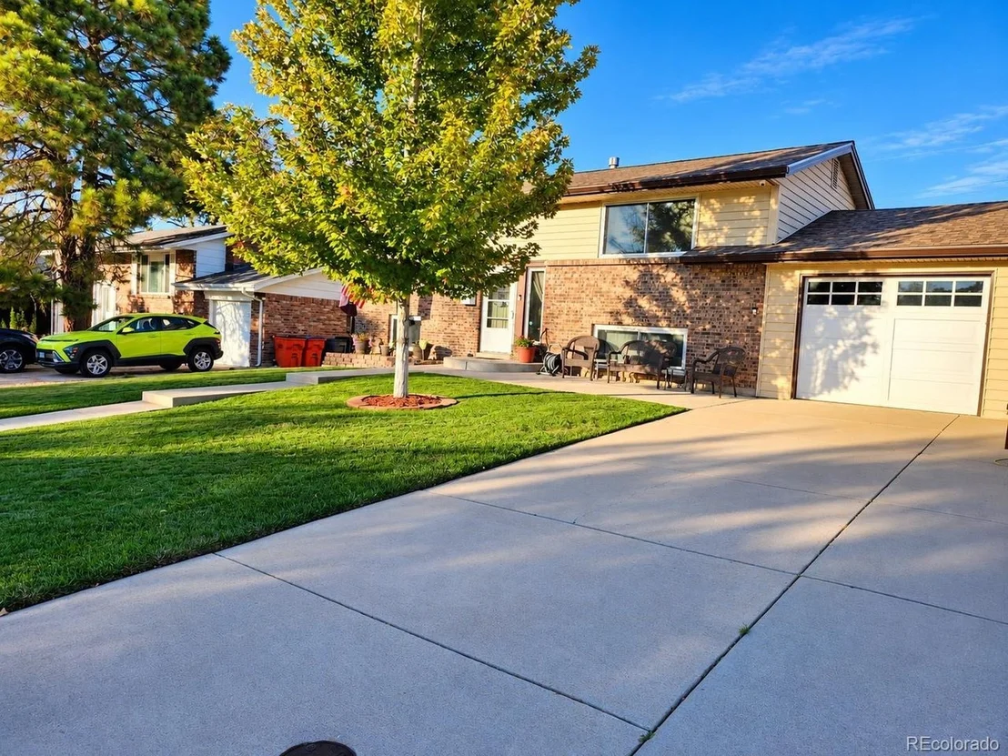 Photo of 8280 Turnpike Dr