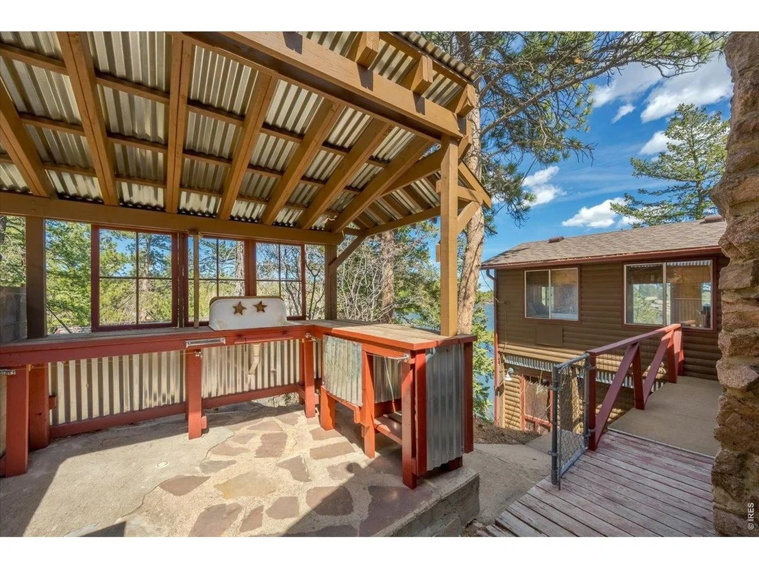 Photo of 151 Cliff Dr