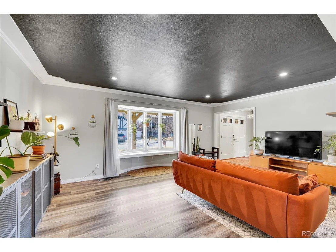Photo of 9749 Meade Cir