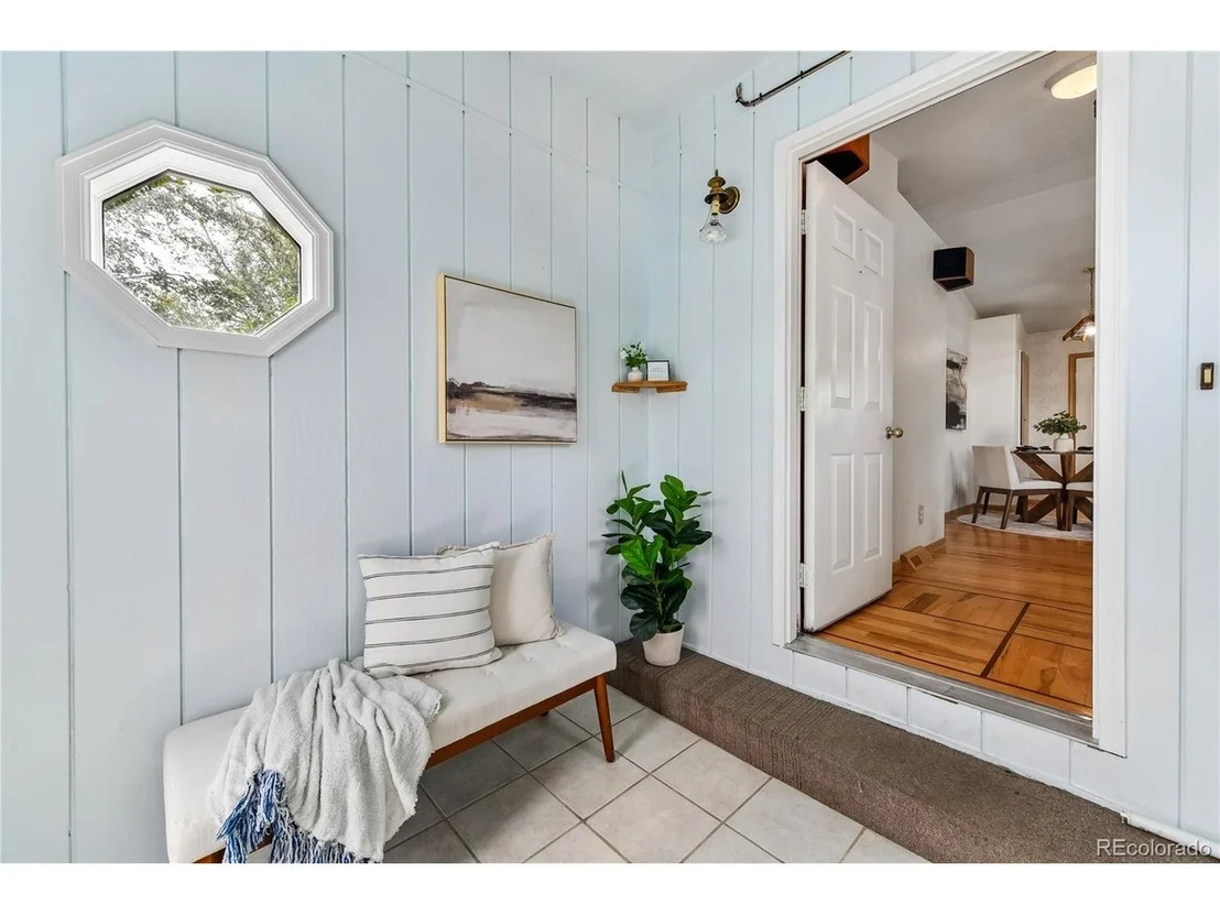 Photo of 100 Flora Ct