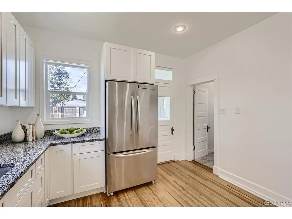 Photo of 3883 Lowell Blvd