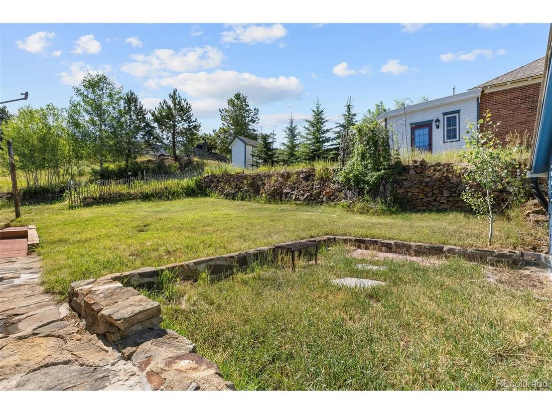 Photo of 350 Spring St