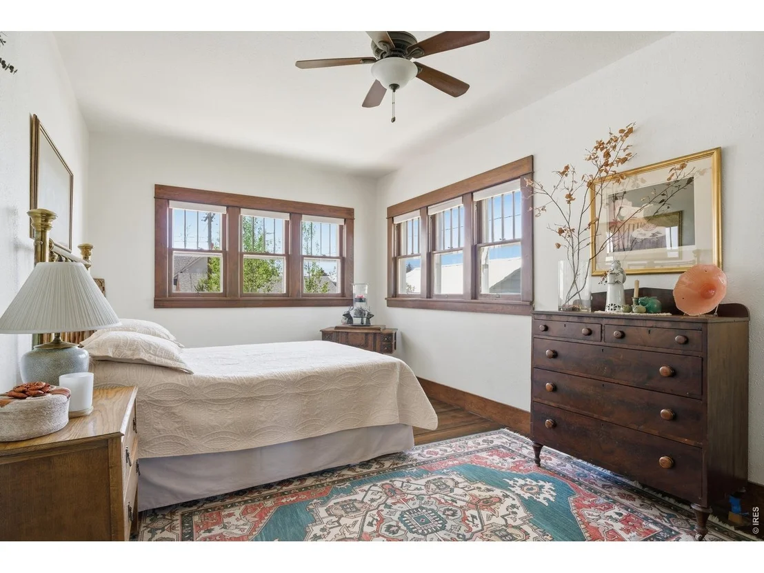 Photo of 212 2nd St