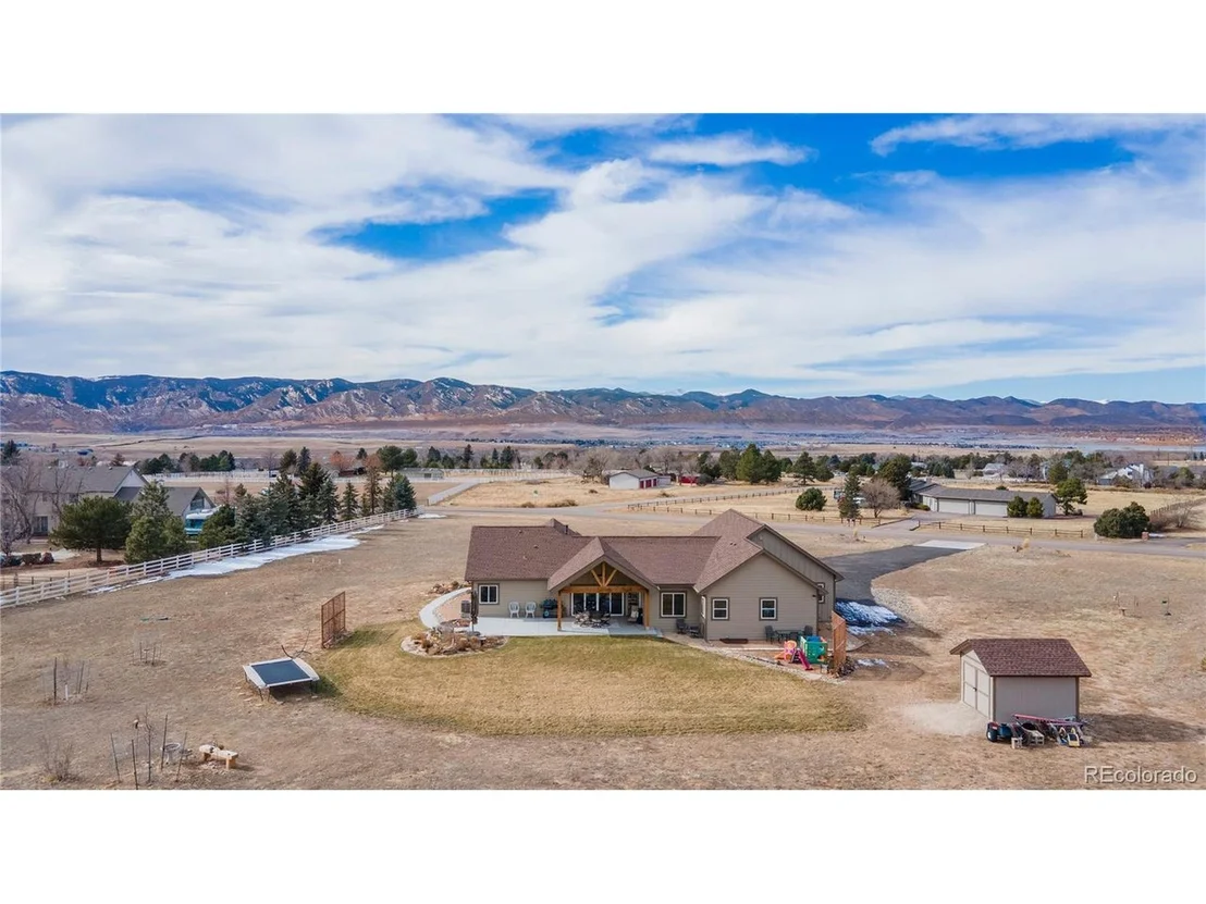 Photo of 6798 Lakeside Cir