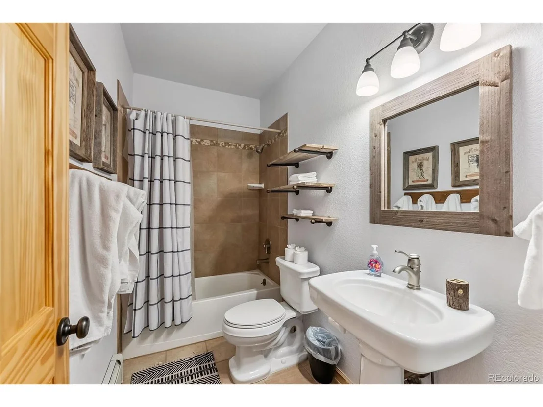 Photo of 1375 Roberts Rd