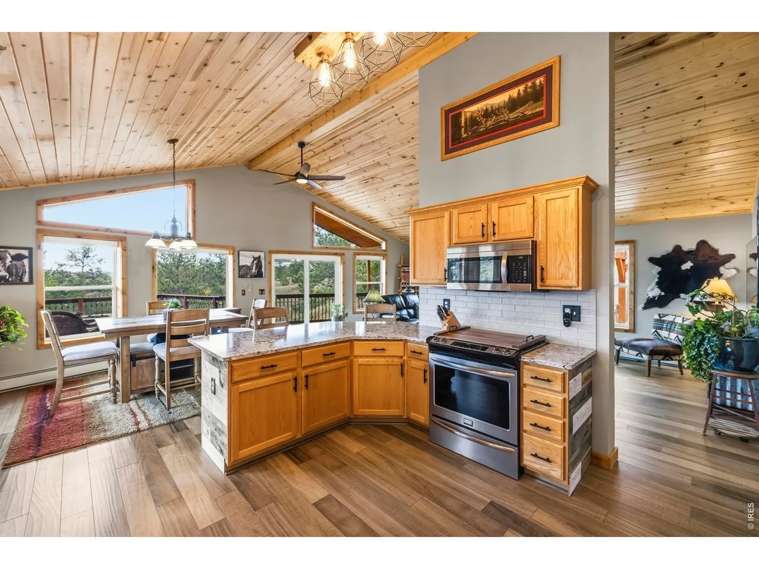 Photo of 557 Red Bluff Rd