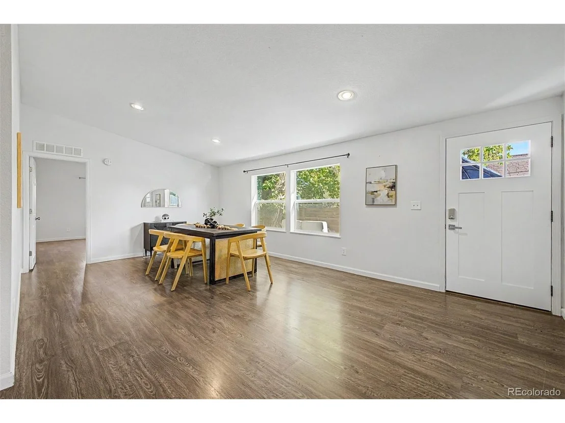 Photo of 370 Irving St