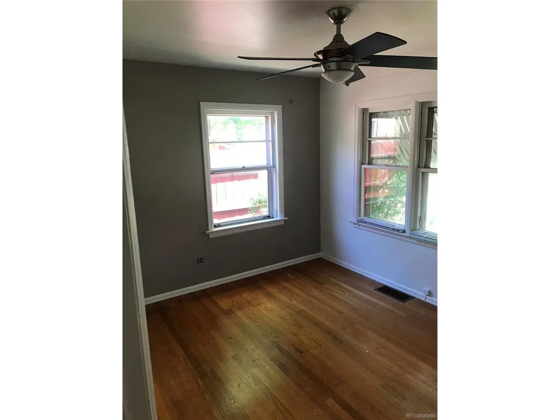 Photo of 263 N Perry St