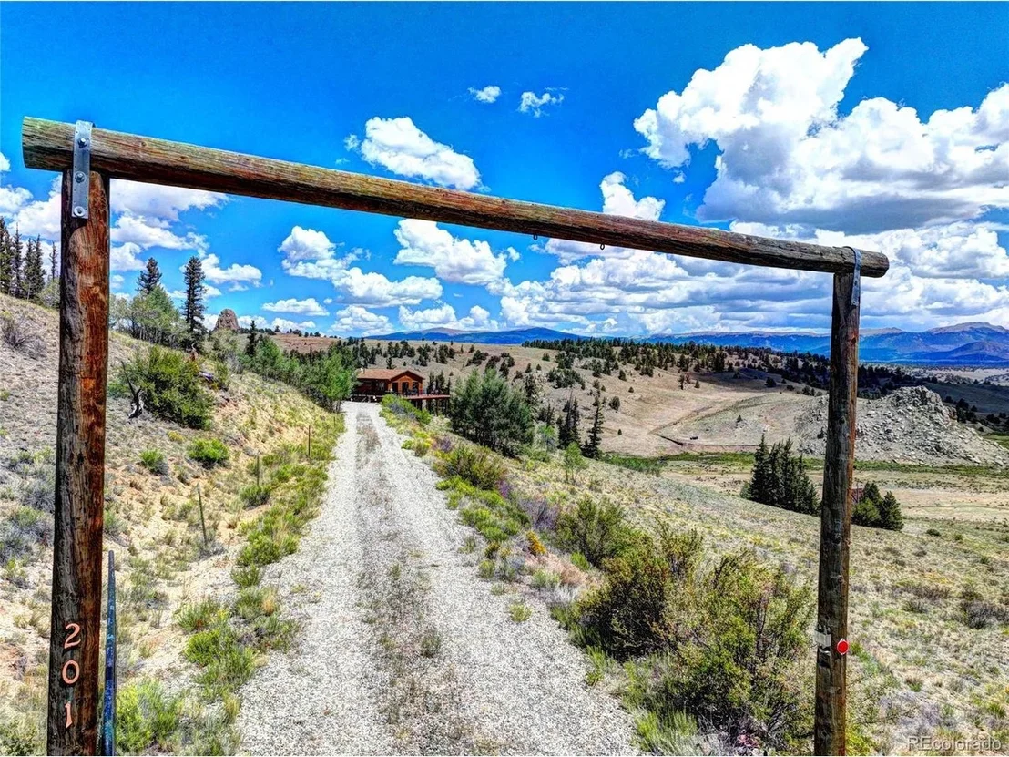 Photo of 201 Bronco Cir
