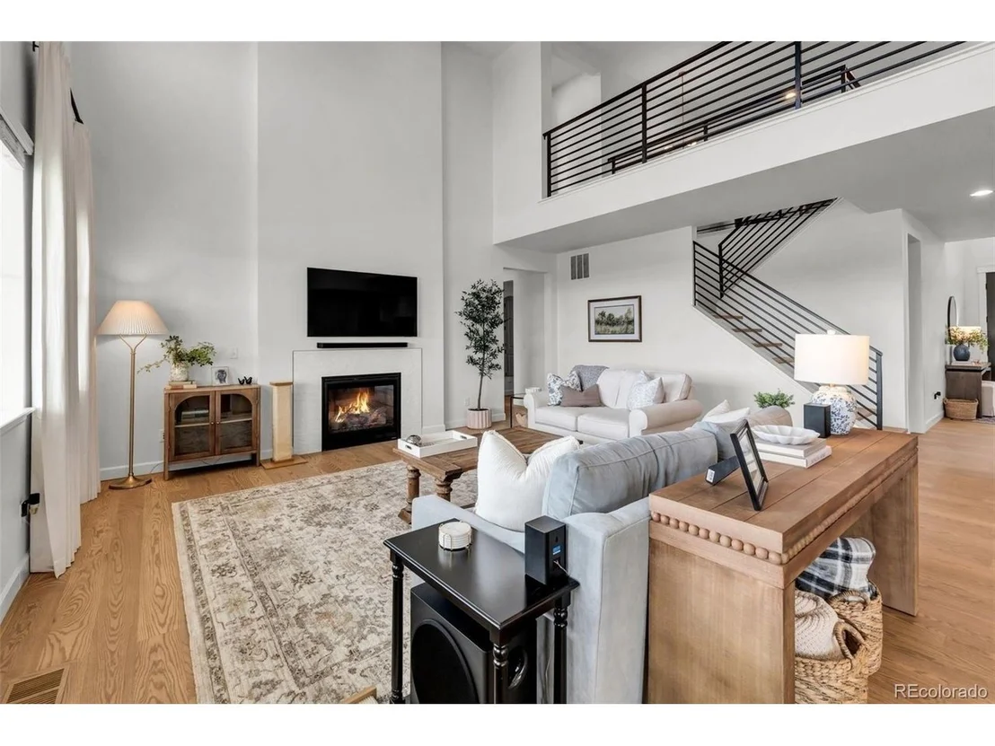 Photo of 5534 Riverbend Ave