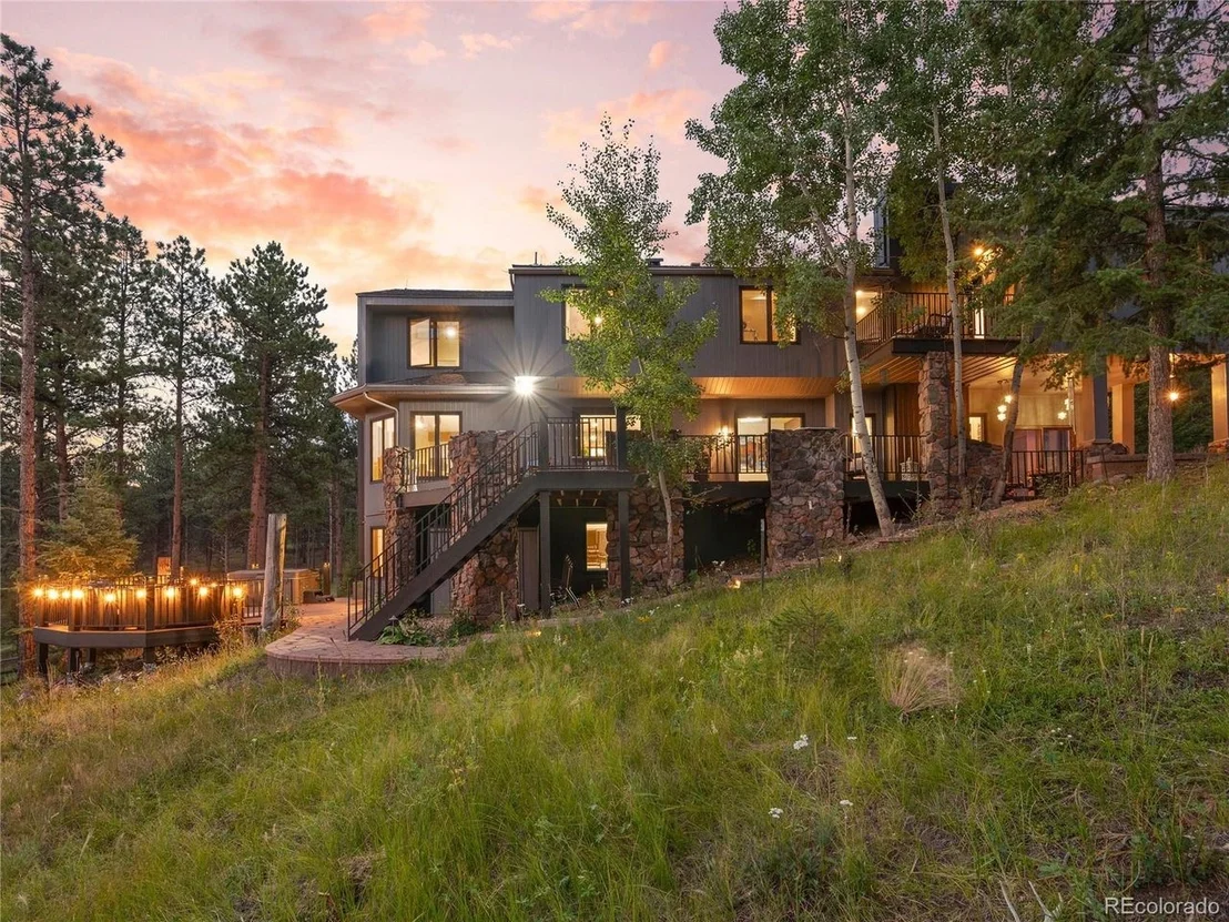Photo of 571 Sundown Ln