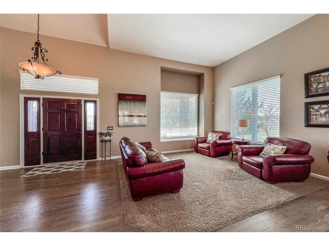 Photo of 6271 McIntyre Way