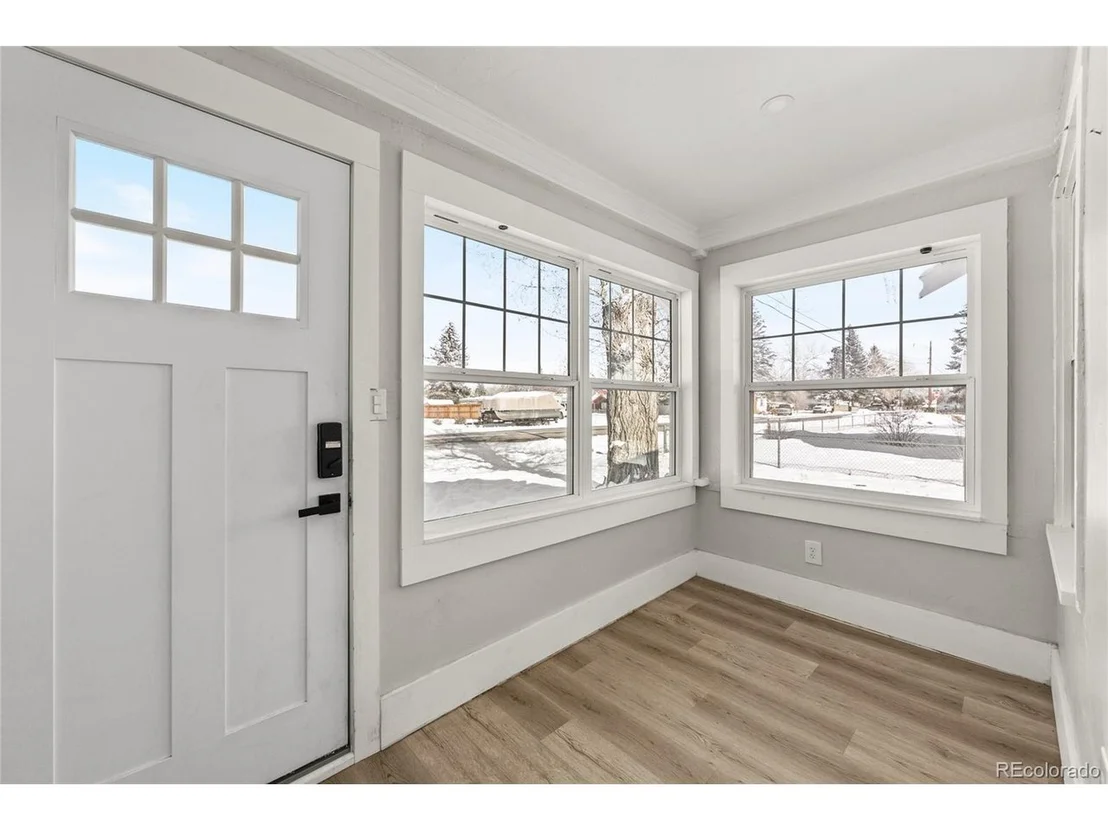 Photo of 404 S Range Ave
