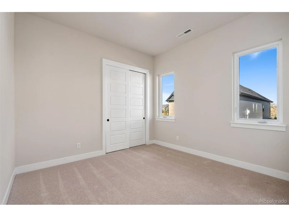 Photo of 1720 Barefoot Dr