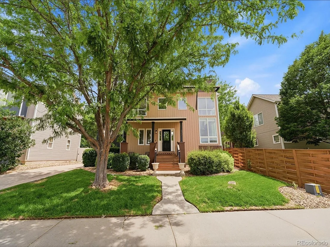 Photo of 827 Spruce Ct