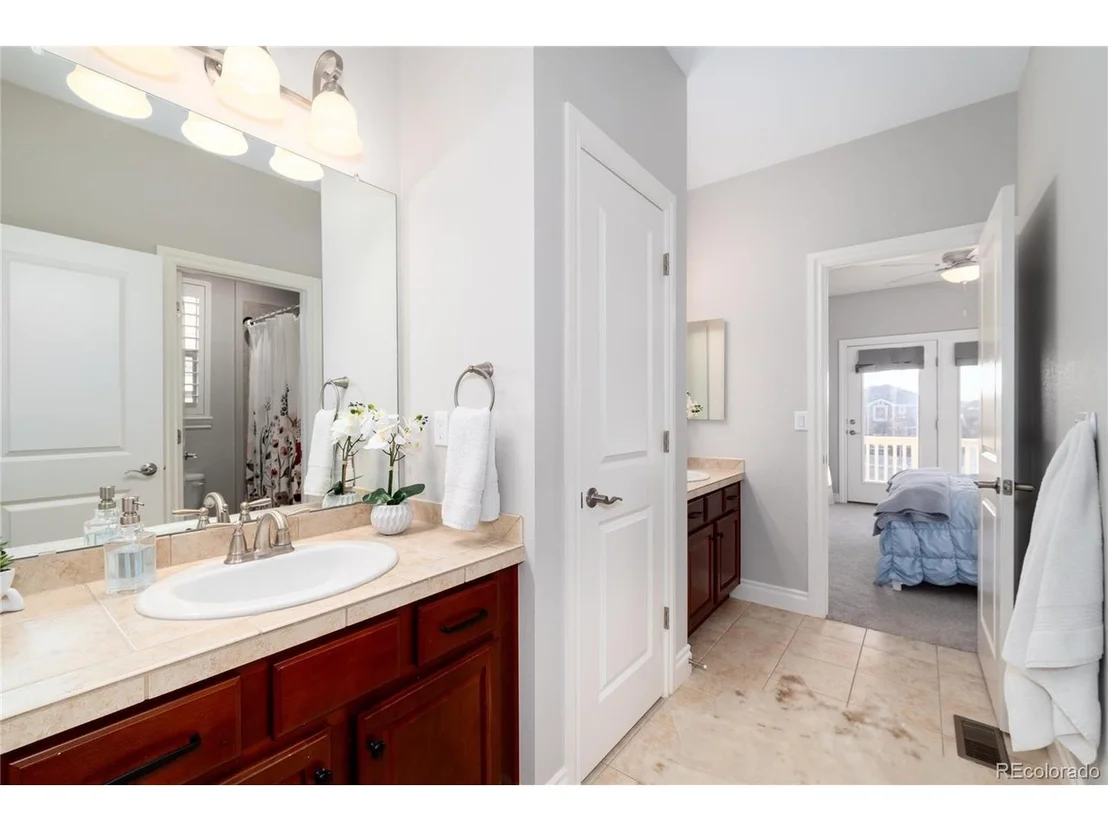 Photo of 10286 Greentrail Cir