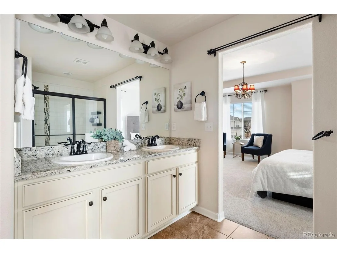 Photo of 352 Taurus Dr