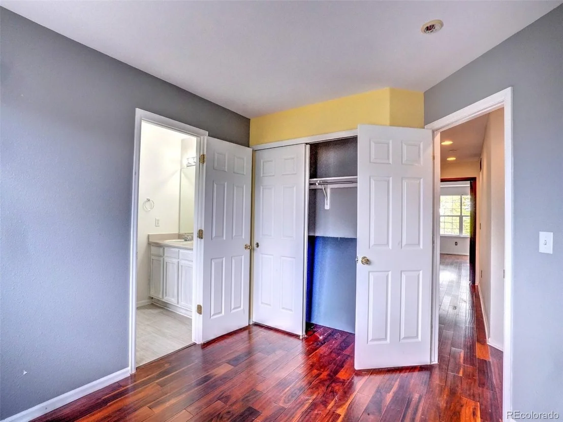 Photo of 5869 Scenic Ave