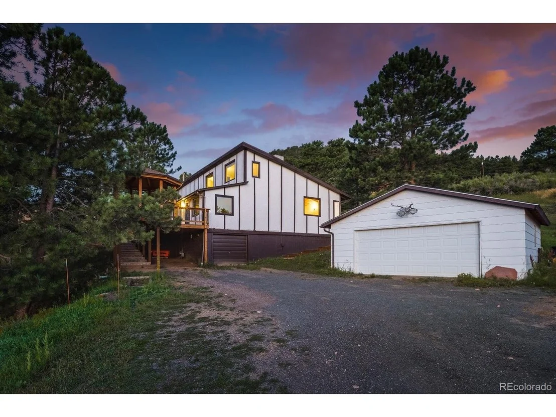 Photo of 11017 Circle Dr
