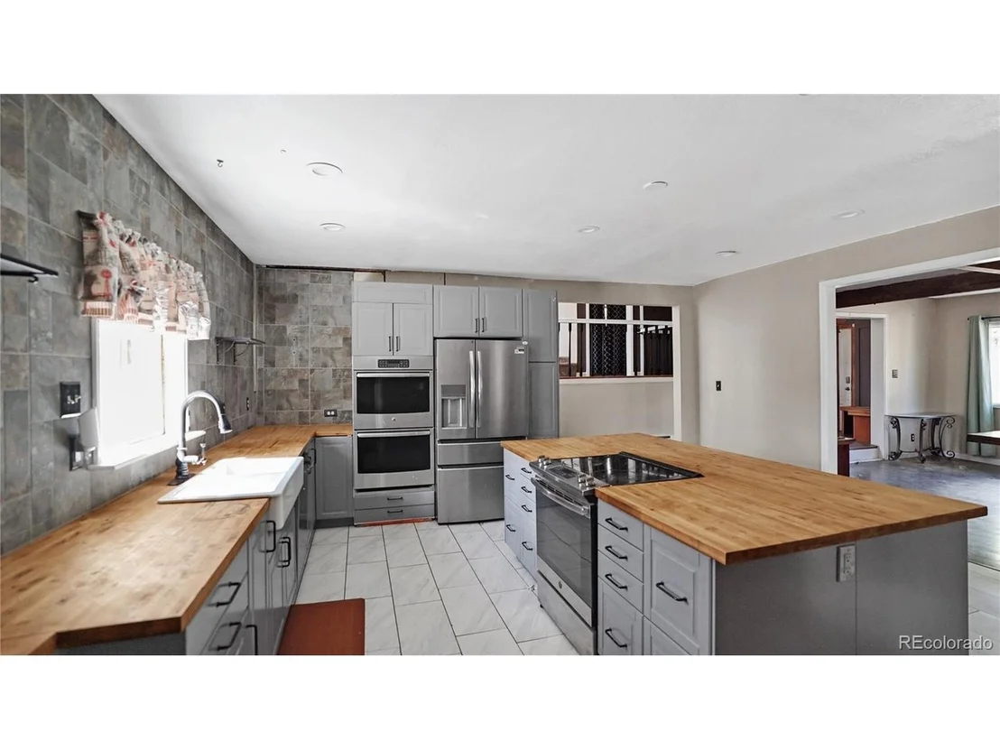Photo of 277 Houston St