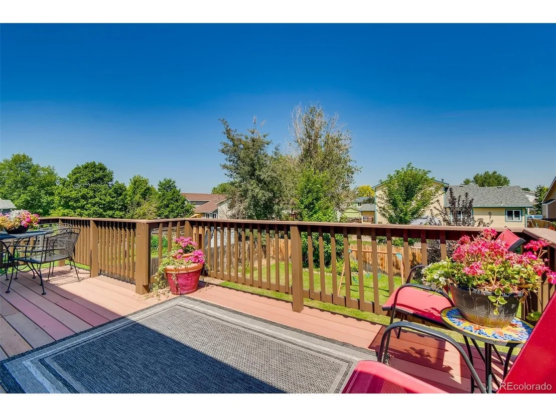 Photo of 525 Hawthorn Cir
