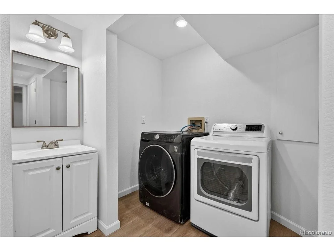 Photo of 8547 Union Cir