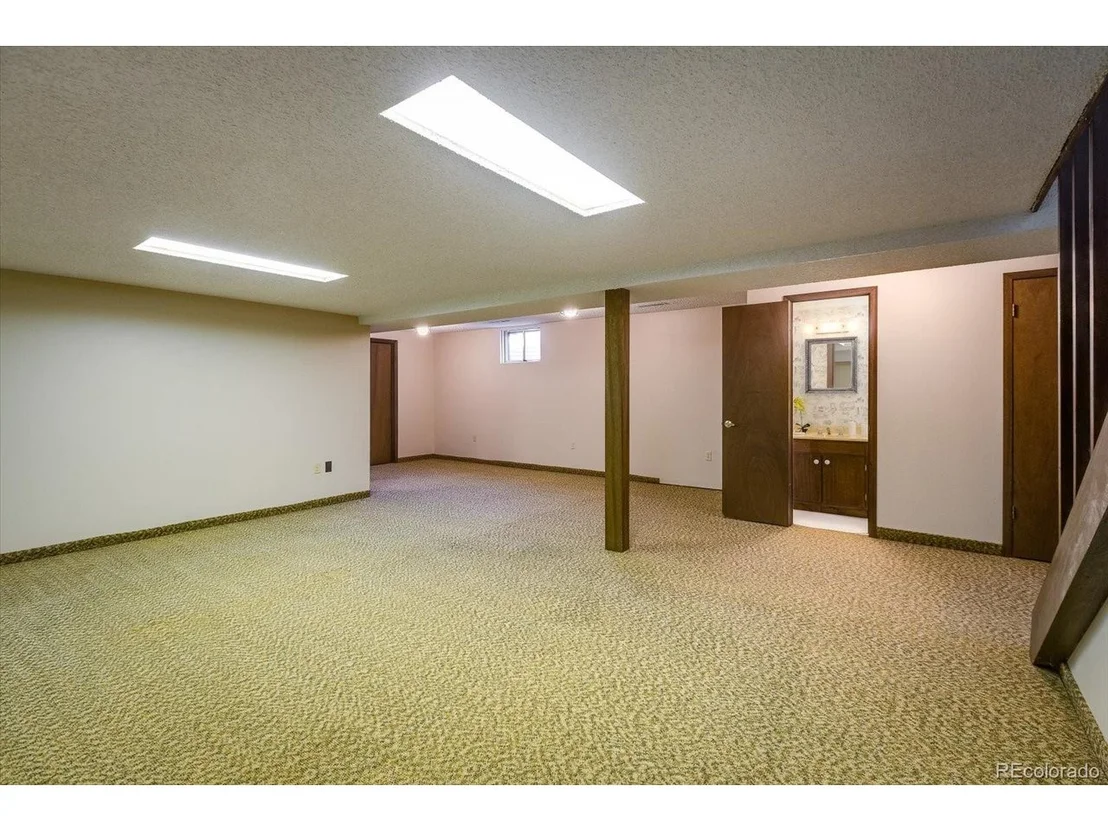 Photo of 8862 Comanche Rd