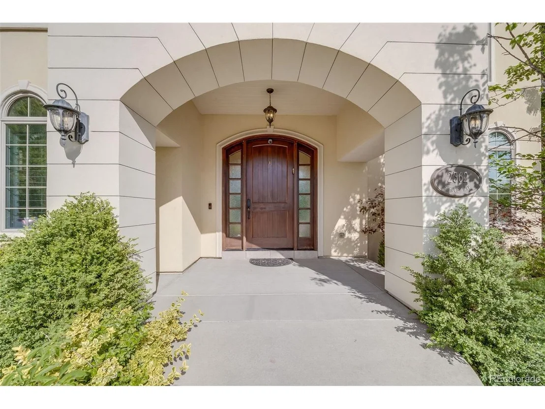 Photo of 2362 Spruce Way