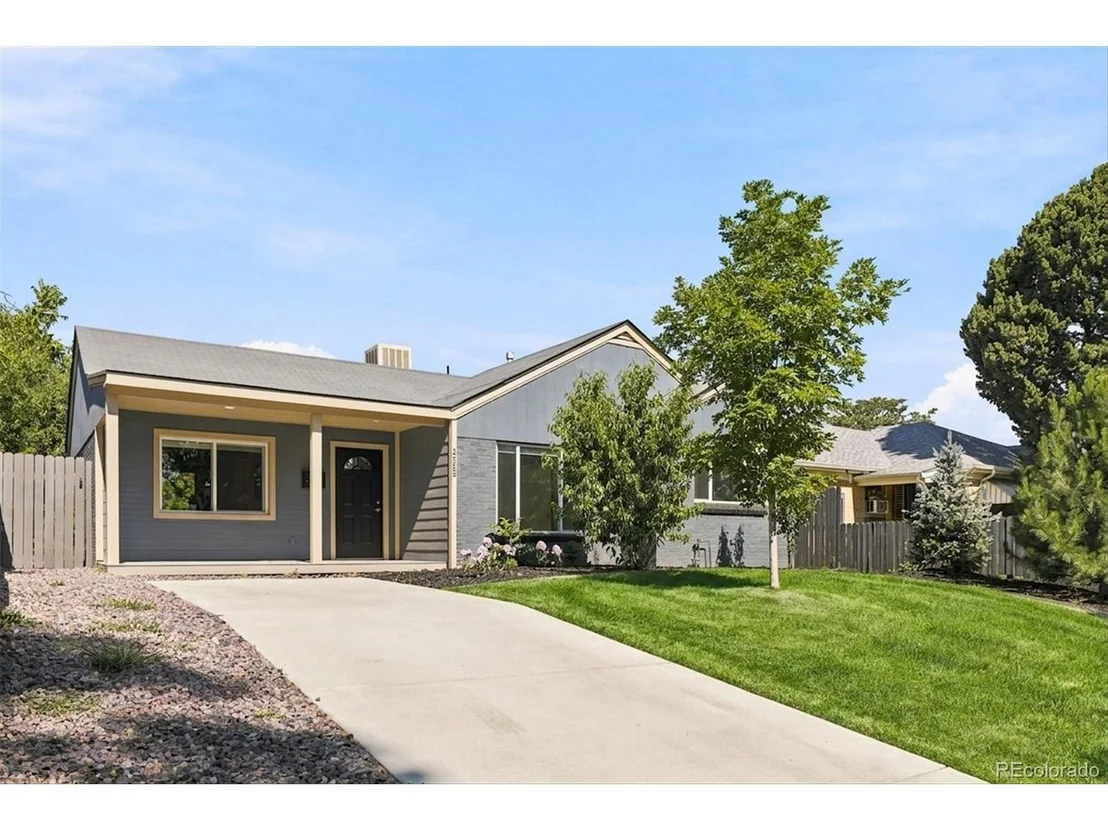 Photo of 2985 Eudora St