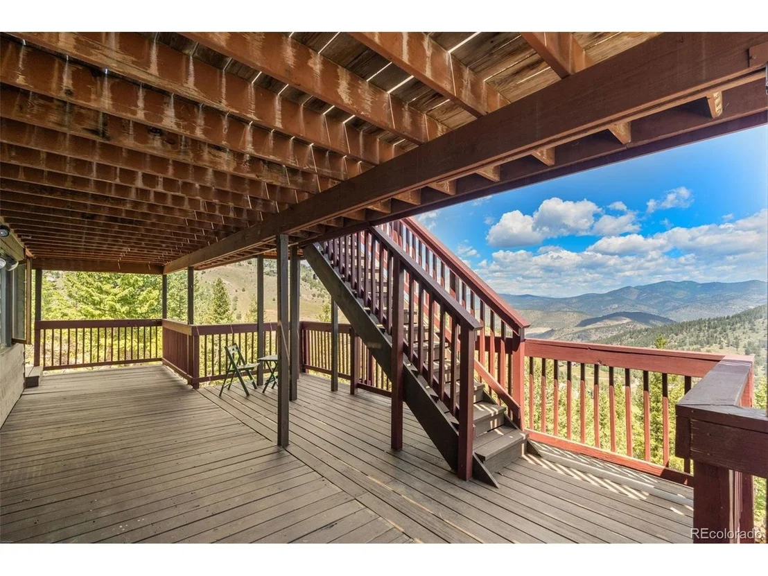 Photo of 848 Aspen Dr