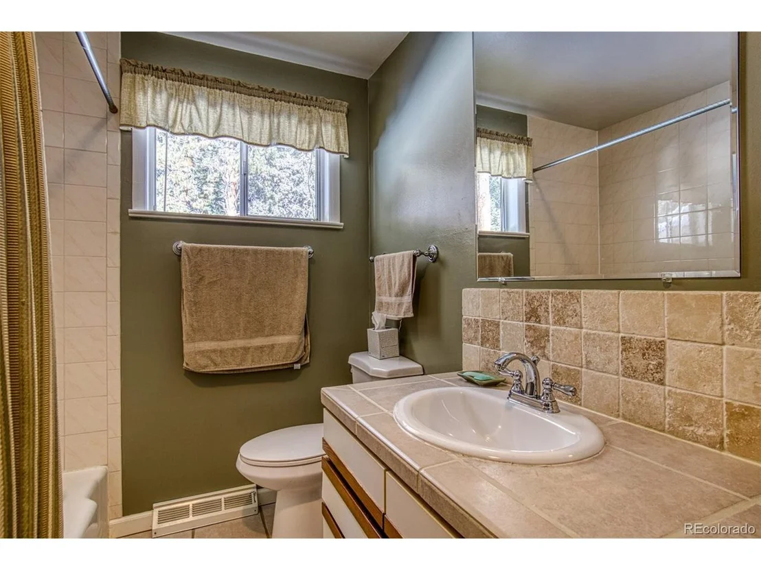 Photo of 25681 Mosier Cir