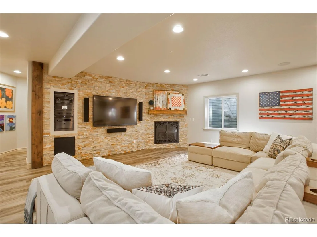 Photo of 3717 Fairbrook Pt