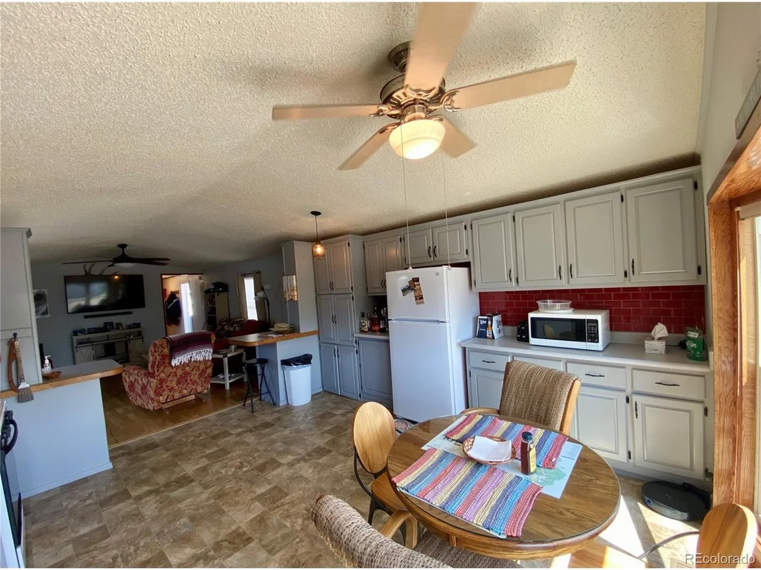 Photo of 921 Maple Dr