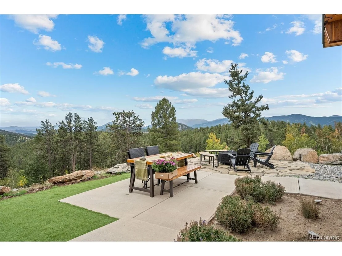 Photo of 150 Summit Dr