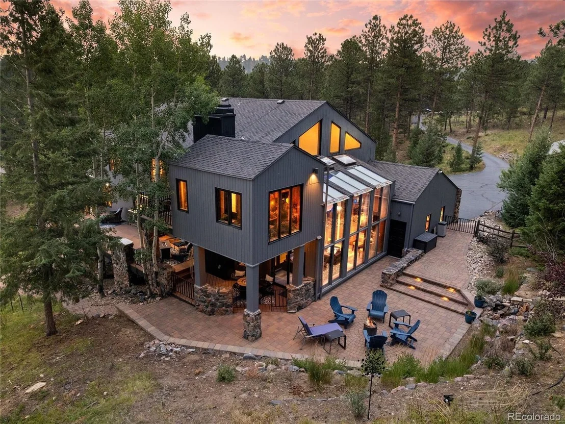 Photo of 571 Sundown Ln