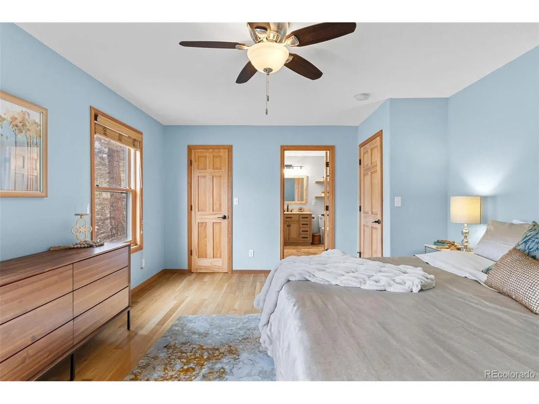 Photo of 745 N Pine Dr