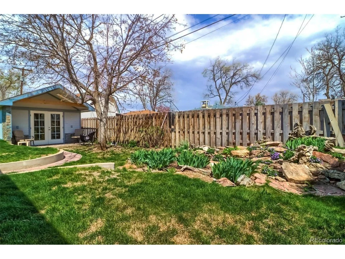 Photo of 4744 Dover St