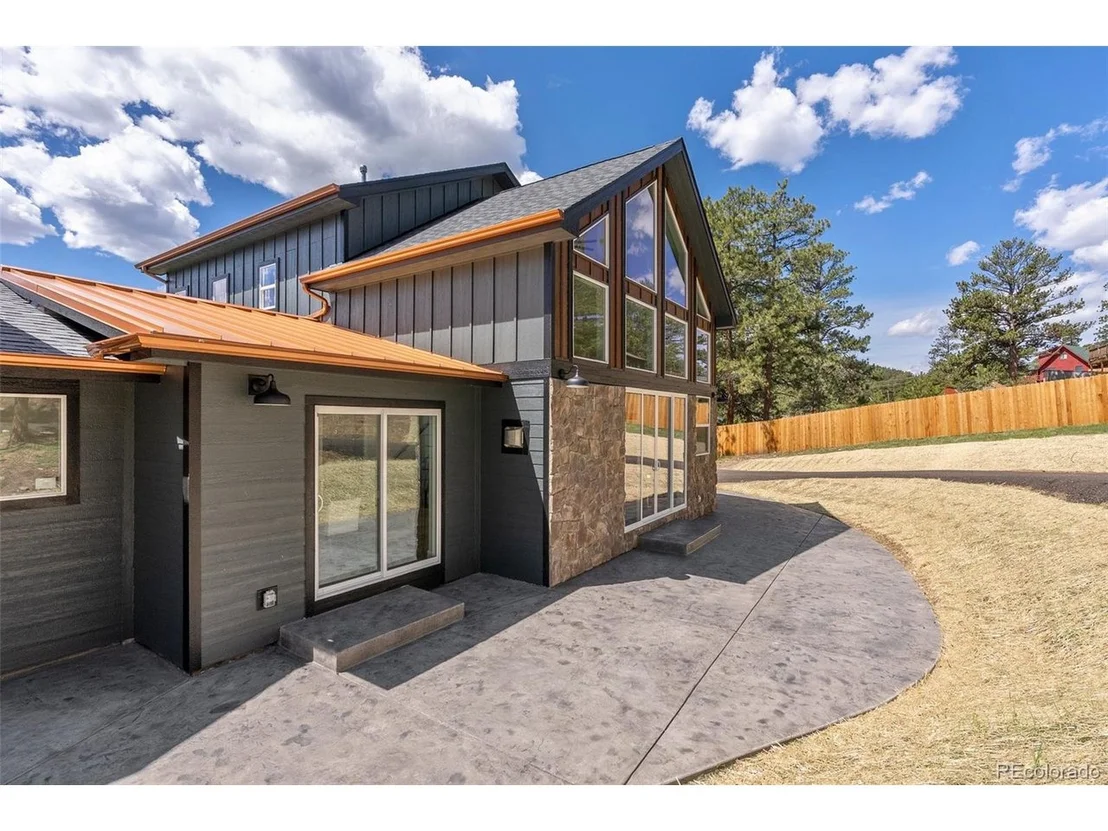 Photo of 518 Conifer Dr