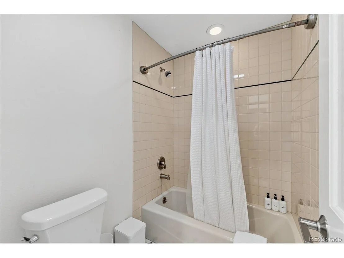 Photo of 162 High Meadow Dr