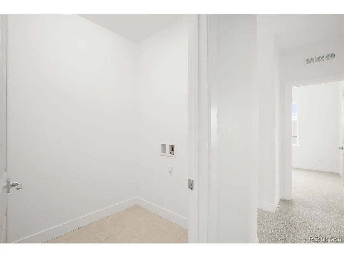 Photo of 13342 Newport Cir