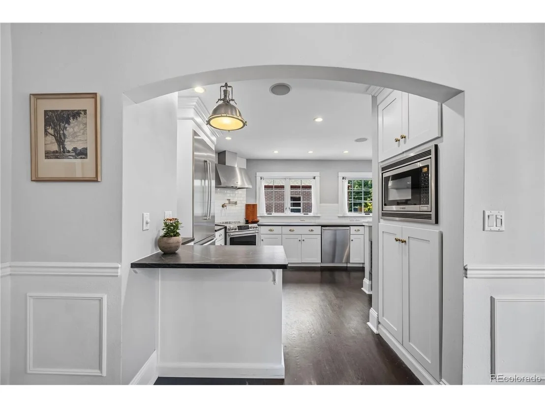 Photo of 2375 Locust St