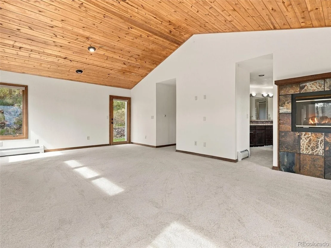 Photo of 35000 Fox Ridge Rd