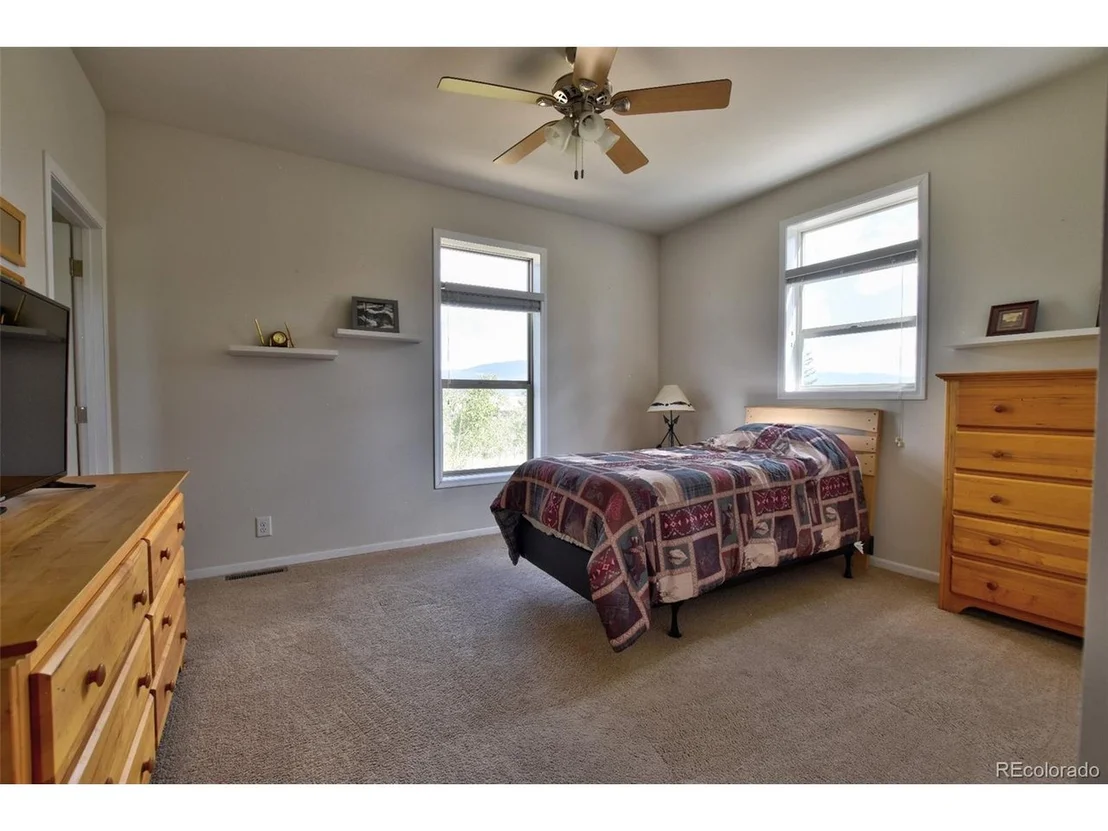 Photo of 990 Cumberland Dr